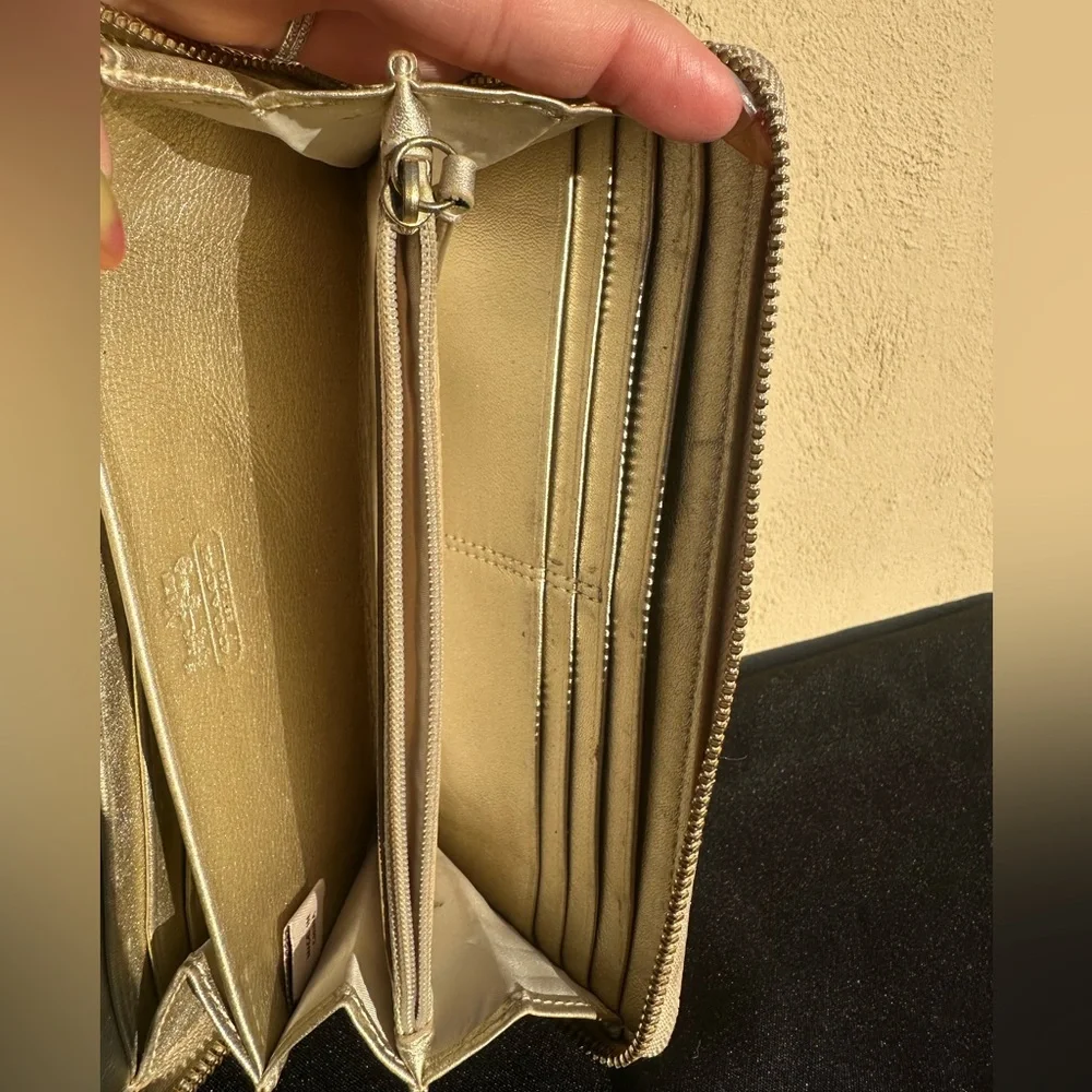 Coach Optic C’s Tan and Gold Wallet - Picture 7 of 7